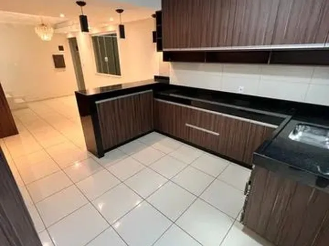Imagem 2: Casa com 3 Dormitórios para Alugar em Varginha