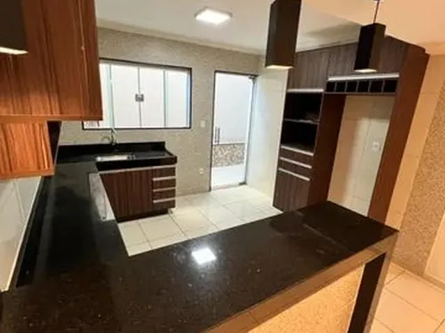 Imagem 4: Casa com 3 Dormitórios para Alugar em Varginha