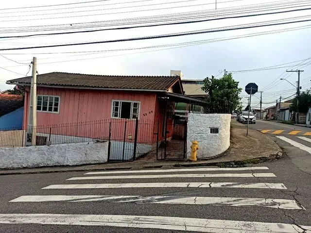 Imagem: Casa de Esquina na Coloninha
