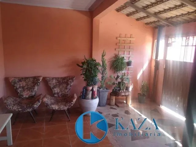 Imagem 2: Casa Vazada com 02 Quartos, Quintal Cimentado, e Poço Artesiano, em Rua Pública
