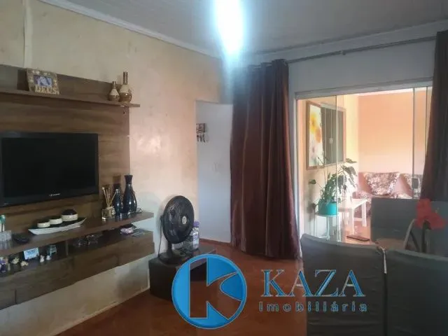 Imagem 10: Casa Vazada com 02 Quartos, Quintal Cimentado, e Poço Artesiano, em Rua Pública