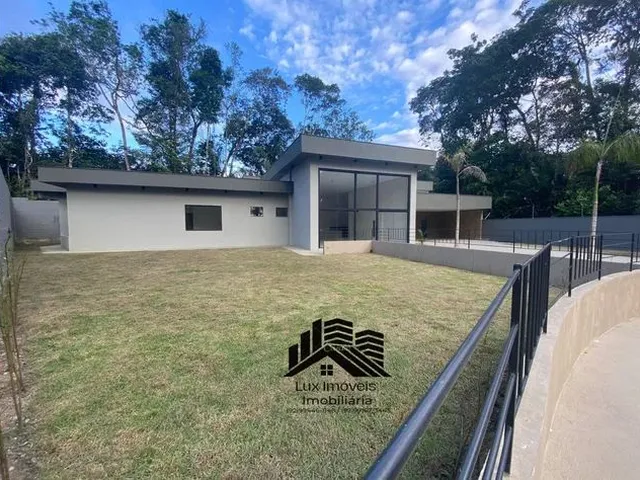 Imagem: 3 Suítes, Fino Acabamento e Amplo Terreno