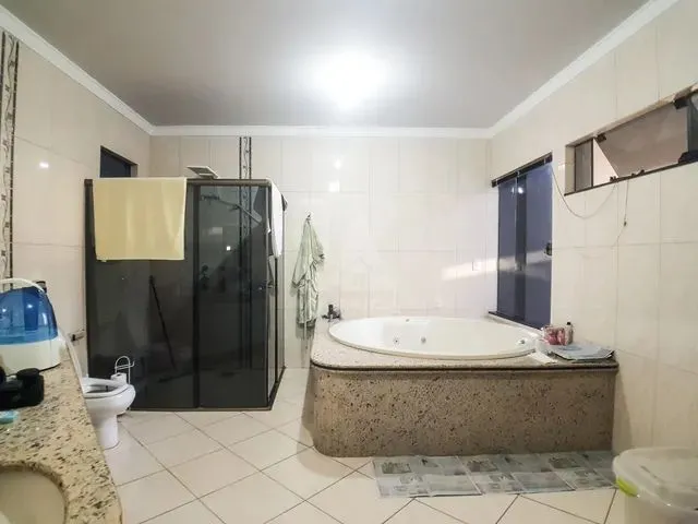 Imagem 16: Sobrado com Piscina À Poucos Metros da Mandacaru em Maringá