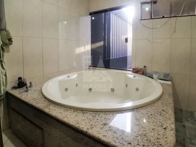 Imagem 15: Sobrado com Piscina À Poucos Metros da Mandacaru em Maringá
