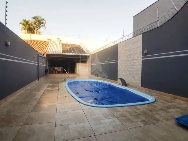 Imagem 13: Sobrado com Piscina À Poucos Metros da Mandacaru em Maringá