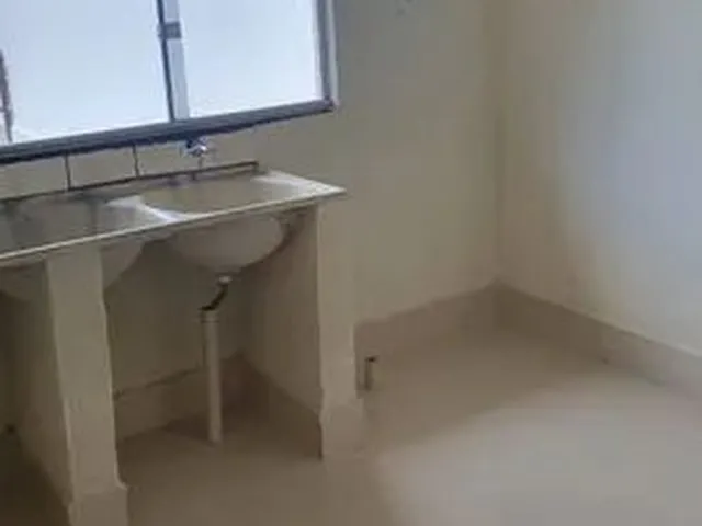 Imagem 2: Bela Casa com Ótimo Acabamento, 3 Quartos e Varanda Gourmet Ótima - Conj. Dona Iris II