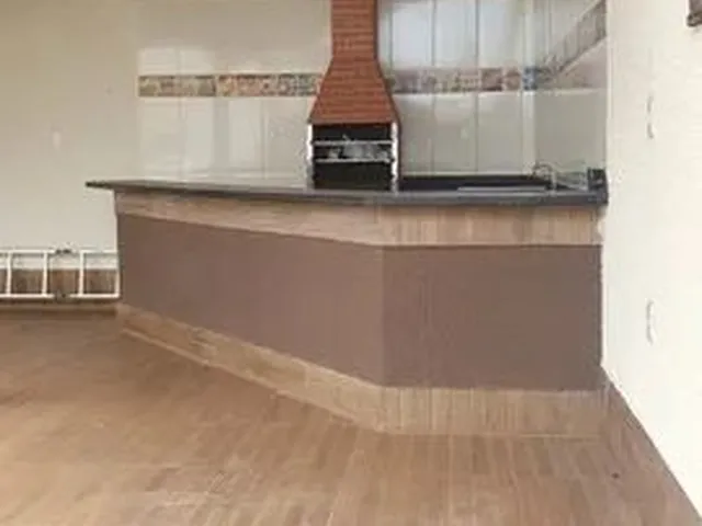 Imagem 7: Bela Casa com Ótimo Acabamento, 3 Quartos e Varanda Gourmet Ótima - Conj. Dona Iris II