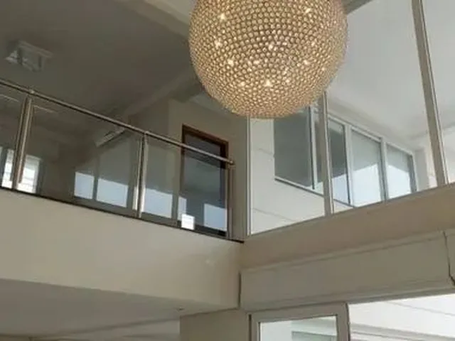 Imagem 8: Casa para Venda com 430 Metros Quadrados com 4 Quartos em Granja Viana - Cotia - Sp