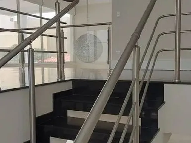 Imagem 3: Casa para Venda com 430 Metros Quadrados com 4 Quartos em Granja Viana - Cotia - Sp