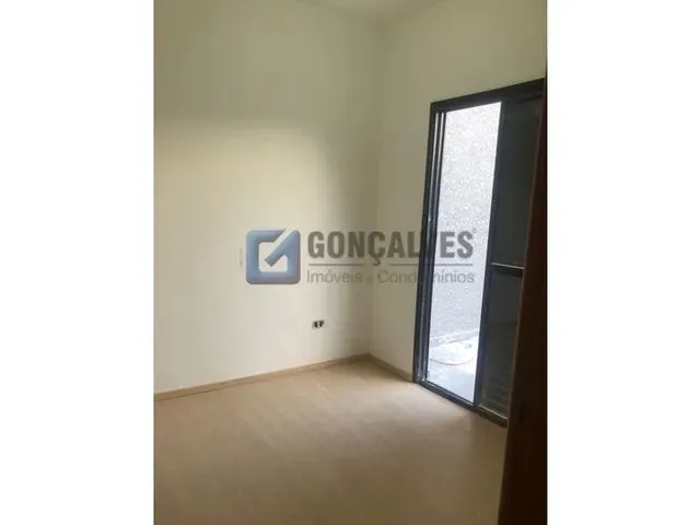 Imagem: O apartamento possui 2 Dormitórios, 1 Banheiro, 1 Vaga na