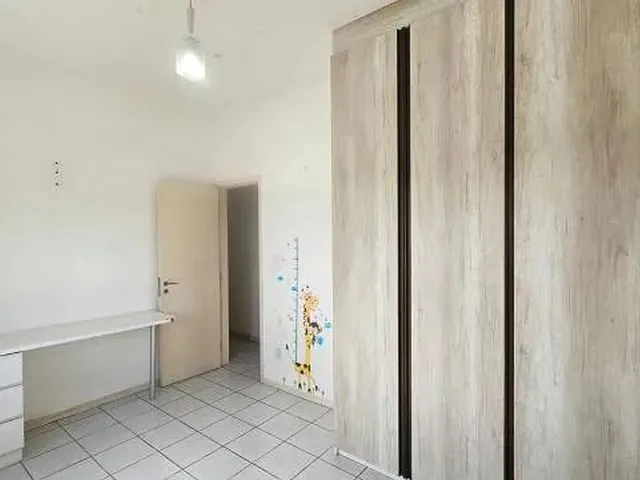 Imagem 6: Condomínio Visconde de Laguna. Sala Ampla Climatizada, 3 Quartos Sendo 1 Suite, 2 Vagas