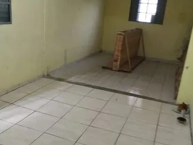 Imagem 2: Casa 3 Cômodos e Banheiro e Garagem
