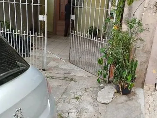 Imagem 6: Casa 3 Cômodos e Banheiro e Garagem