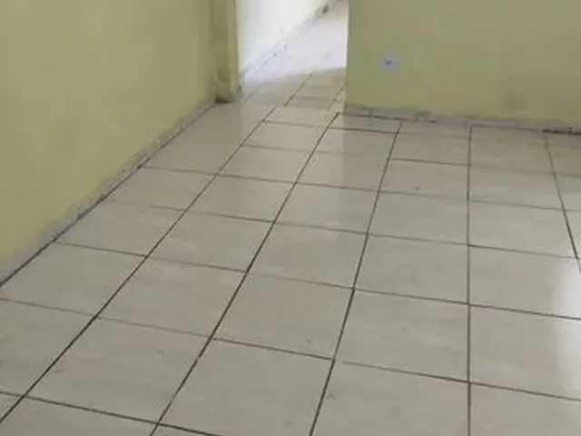 Imagem 5: Casa 3 Cômodos e Banheiro e Garagem