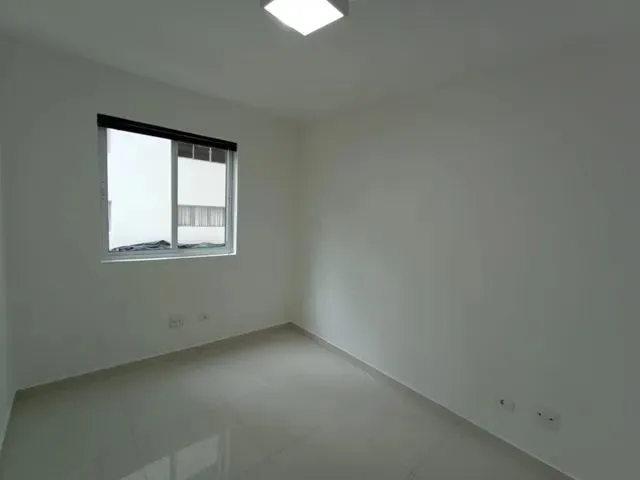 Imagem 3: Apartamento com 2 Quartos para Alugar por R$ 2000.00, 63.54 M2 - Bigorrilho - Curitiba/Pr