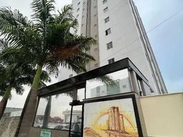 Imagem: O apartamento possui 2 Dormitórios, 1 Suíte, 2 Banheiros,