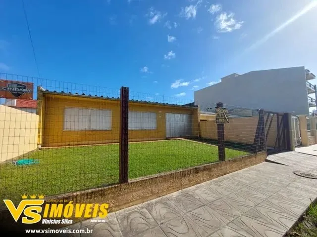 Imagem 1: Térrea para Aluguel Tem 180 Metros Quadrados com 4 Quartos em Centro - Tramandaí - Rs