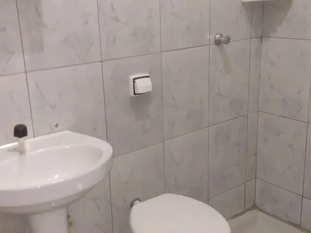 Imagem 3: Alugo Kitnet para Casal Ou Solteiro Sem Filhos
