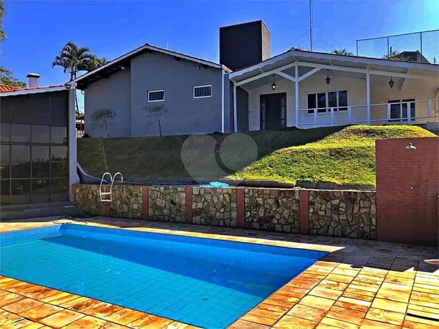 Imagem: Casa À Venda em Condomínio de Vinhedo