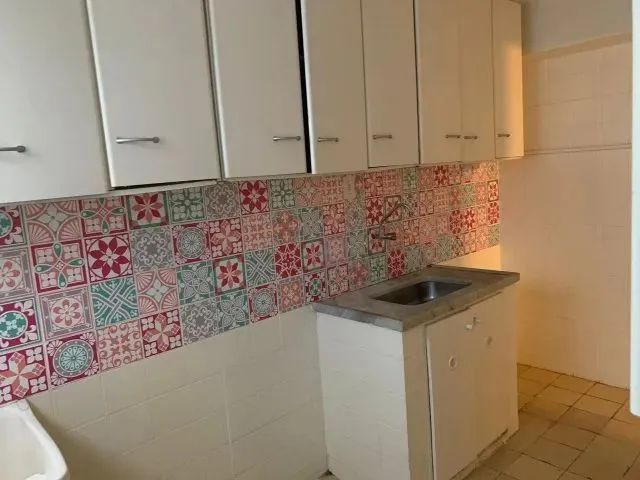 Imagem 7: 1400,00 Apto 2 Quartos de Frente, com Ármarios, Nascente