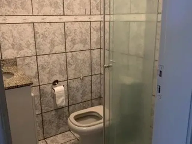 Imagem 5: 1400,00 Apto 2 Quartos de Frente, com Ármarios, Nascente