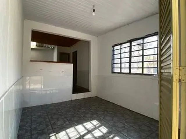 Imagem: Alugo Casa 2 Quartos - Jardim Maria Inês