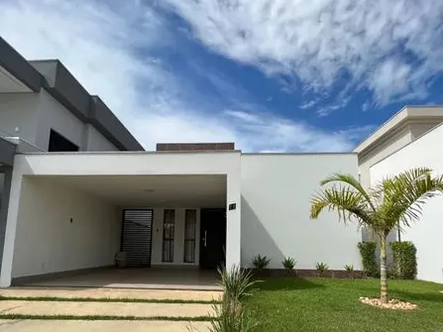 Imagem 1: Casa de Condomínio Térrea para Aluguel com 3 Suites