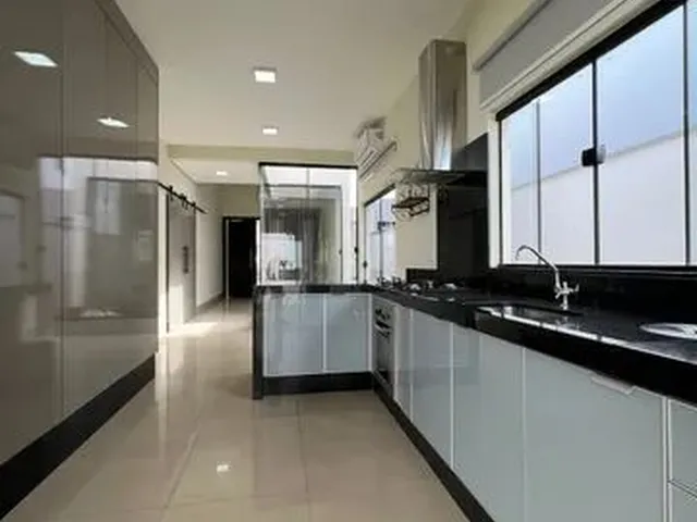 Imagem 10: Casa de Condomínio Térrea para Aluguel com 3 Suites