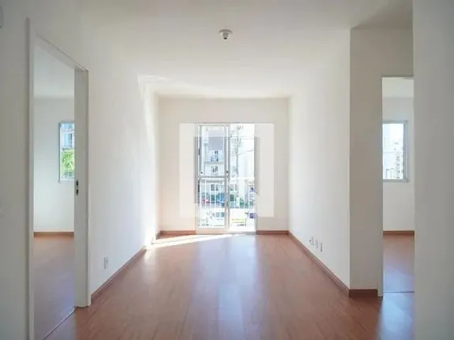 Imagem: O apartamento possui 3 Dormitórios, 1 Banheiro, 1 Vaga na