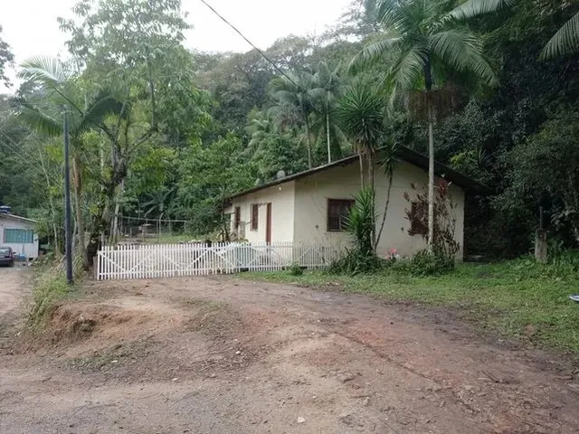 Imagem: Vendo Terreno com Casa de 3 Quartos Medida