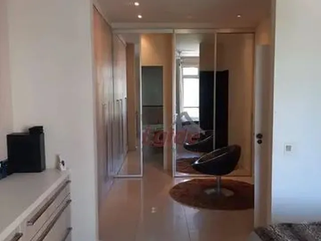 Imagem: Apartamento com 5 Dormitórios À Venda