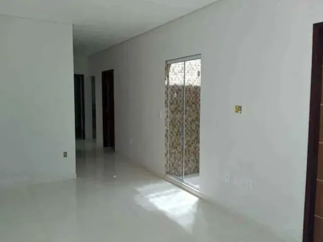 Imagem 2: Casa para Venda com 160 Metros Quadrados com 2 Quartos em Feu Rosa - Serra - Es