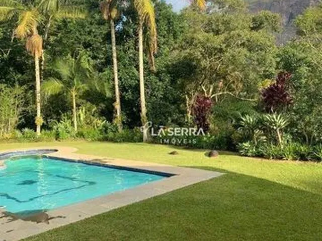 Imagem: Casa com 3 Dormitórios À Venda por R$