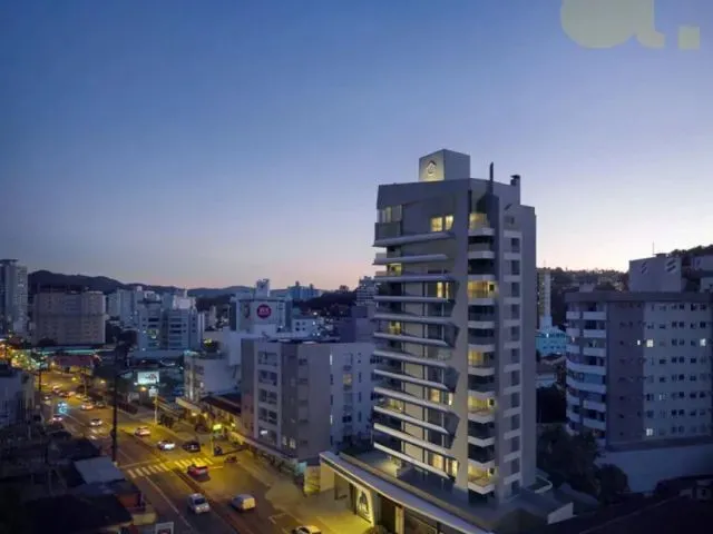 Imagem: Bairro Vila Nova. Cobertura Duplex com 3