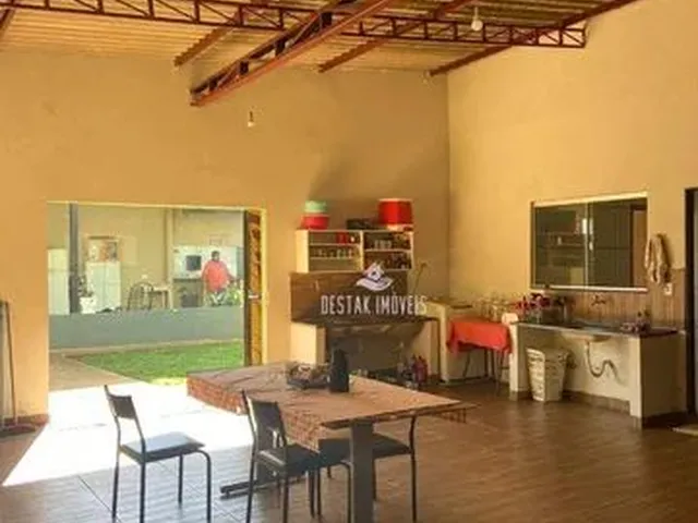 Imagem: Casa com 2 Dormitórios À Venda, 230 M²