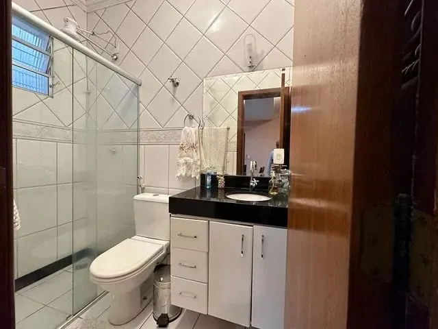 Imagem 2: Casa a Venda, 3 Quartos no Jardim Renascença