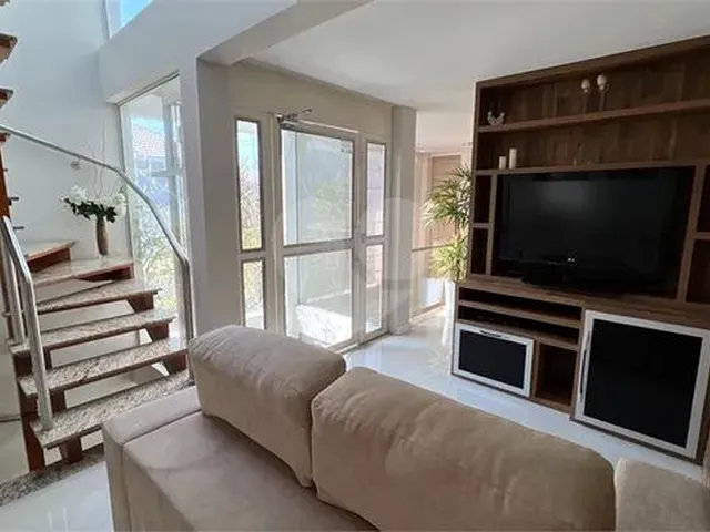 Imagem 11: Casa Triplex Mobiliado com Elevador Panorâmico no Bairro Igara em Canoas