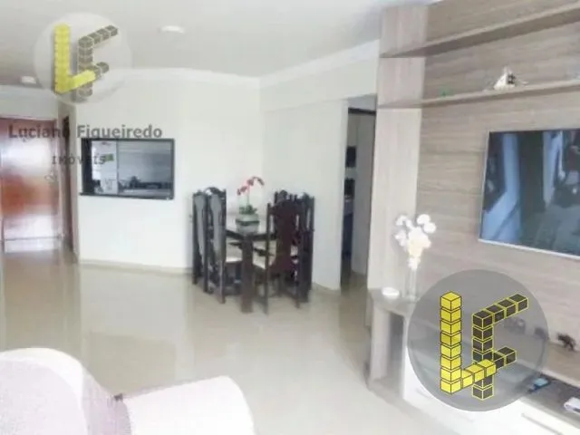 Imagem: O apartamento possui 2 Dormitórios, 1 Suíte, 1 Banheiro,