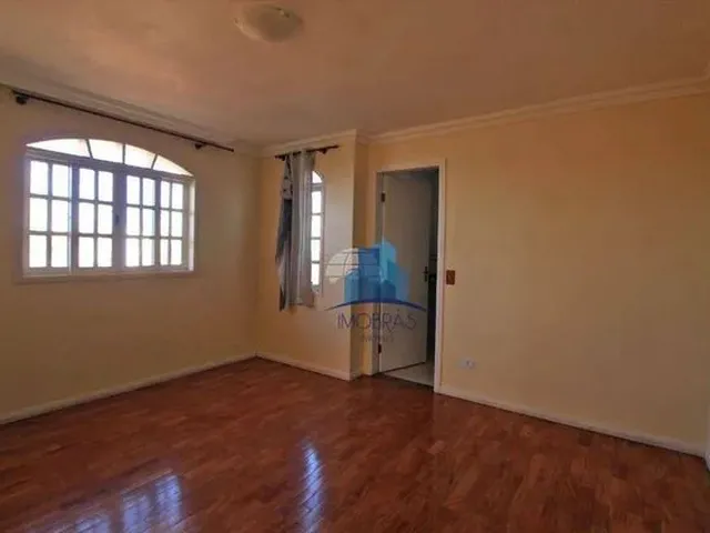 Imagem 1: Casa com 3 Dormitórios para Alugar por R$ 2.350,00/Mês - Uberaba - Curitiba/Pr