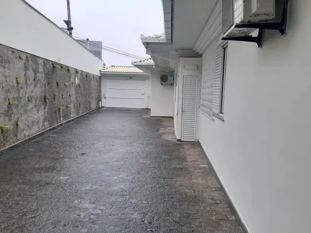 Imagem 2: Casa com 3 Suítes e 1 Dormitórios para Locação, 233M², Itaguaçu - Florianópolis/Sc
