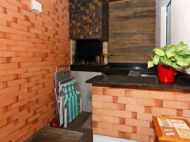 Imagem 2: Casa com 2 Quartos para Alugar no Bairro Centro com 90M²