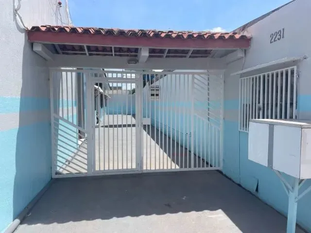 Imagem: O apartamento possui 1 Dormitório, 1 Banheiro, 1 Vaga na