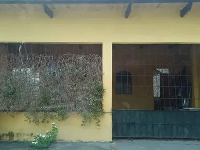 Imagem 2: Alugo Casa no Conj. Galileia/Bairro Nova Cidade/02 Quartos/Murada/Excelente Localização