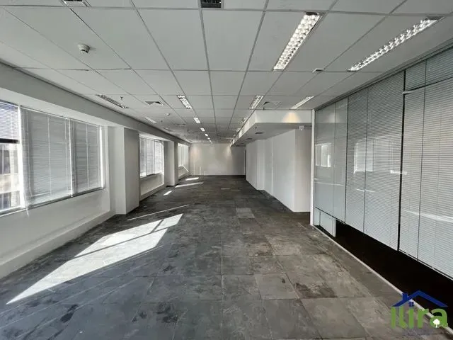 Imagem: Conjunto Comercial para Alugar de 483M²