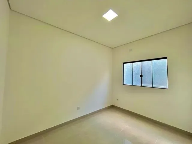 Imagem 15: Excelente Casa com Amplo Espaço de Terreno e Piscina