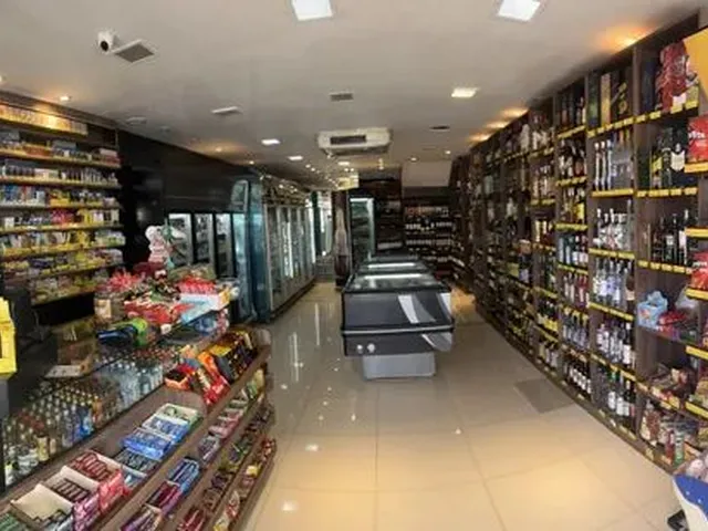 Imagem: Emporio de Vinhos e Carnes e Tabacaria