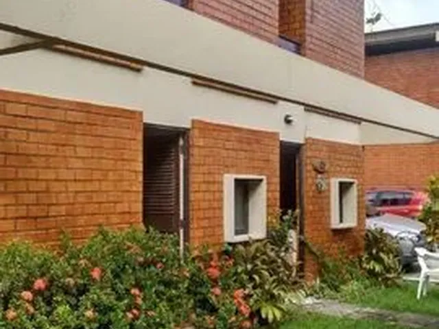 Imagem: Casa com 2 Dormitórios À Venda, 96 M²