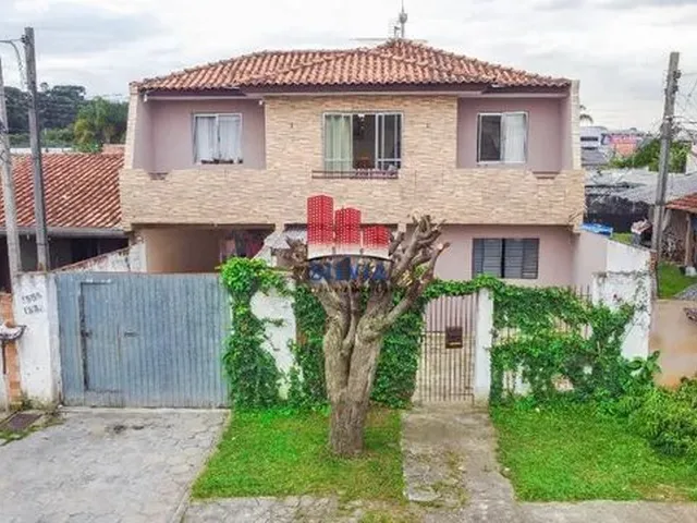 Imagem: Sobrado Espaçoso com Duas Entradas no Capao