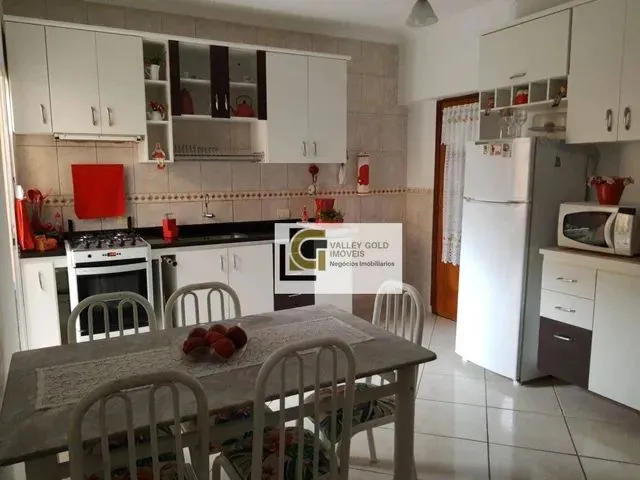 Imagem: Casa com 2 Dormitórios À Venda, 100 M²