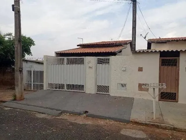 Imagem: A casa possui 2 Dormitórios, 1 Banheiro, 95m² de Área,